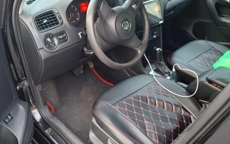 Volkswagen Polo VI (EU Market), 2013 год, 850 000 рублей, 2 фотография