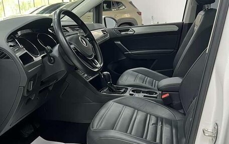 Volkswagen Touran III, 2021 год, 2 377 000 рублей, 7 фотография