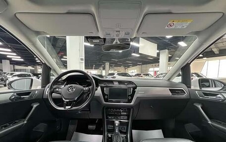Volkswagen Touran III, 2021 год, 2 377 000 рублей, 13 фотография