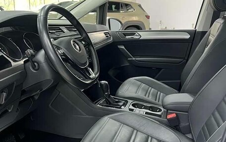 Volkswagen Touran III, 2021 год, 2 377 000 рублей, 11 фотография