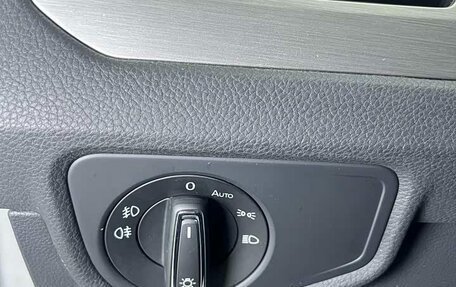 Volkswagen Touran III, 2021 год, 2 377 000 рублей, 10 фотография