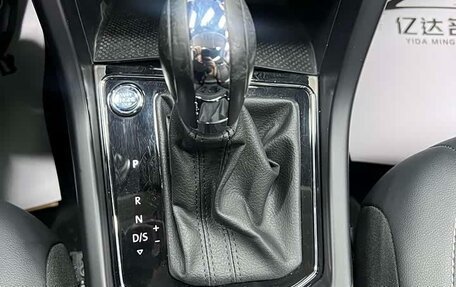 Volkswagen Touran III, 2021 год, 2 377 000 рублей, 14 фотография