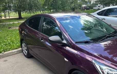 Hyundai Solaris II рестайлинг, 2011 год, 800 000 рублей, 4 фотография