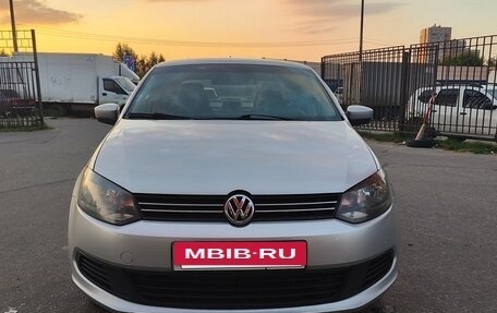 Volkswagen Polo VI (EU Market), 2014 год, 760 000 рублей, 2 фотография
