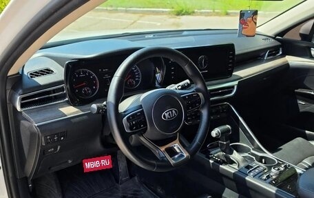 KIA K5, 2021 год, 2 200 000 рублей, 6 фотография