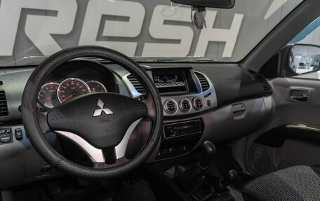 Mitsubishi L200 IV рестайлинг, 2012 год, 1 579 000 рублей, 8 фотография