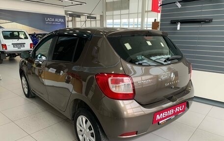 Renault Sandero II рестайлинг, 2018 год, 800 000 рублей, 6 фотография