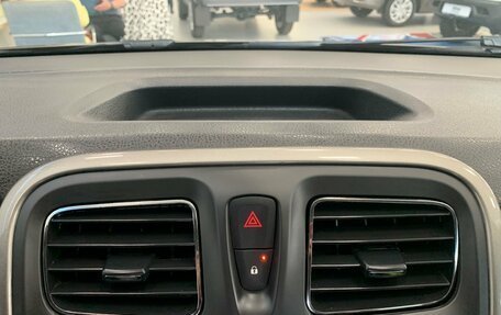 Renault Sandero II рестайлинг, 2018 год, 800 000 рублей, 21 фотография
