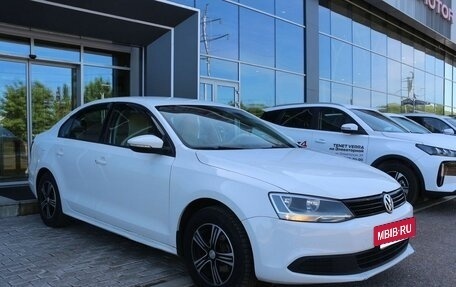 Volkswagen Jetta VI, 2014 год, 1 070 000 рублей, 3 фотография