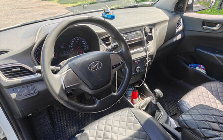 Hyundai Solaris II рестайлинг, 2019 год, 620 000 рублей, 7 фотография