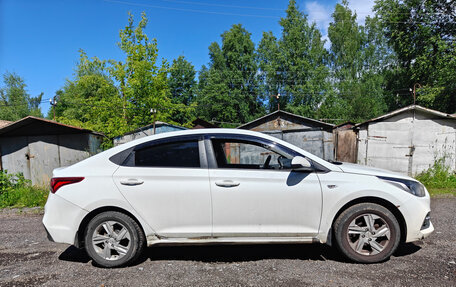 Hyundai Solaris II рестайлинг, 2019 год, 620 000 рублей, 3 фотография