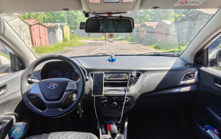 Hyundai Solaris II рестайлинг, 2019 год, 620 000 рублей, 5 фотография