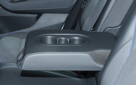 Volkswagen Tiguan, 2026 год, 4 800 000 рублей, 24 фотография
