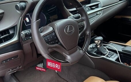 Lexus ES VII, 2020 год, 4 300 000 рублей, 8 фотография