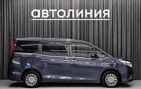 Toyota Esquire I, 2015 год, 1 790 000 рублей, 5 фотография
