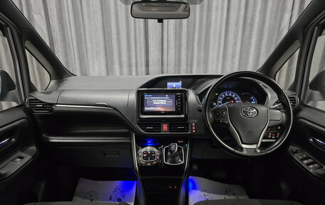 Toyota Esquire I, 2015 год, 1 790 000 рублей, 12 фотография