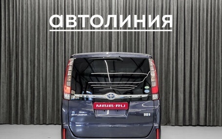 Toyota Esquire I, 2015 год, 1 790 000 рублей, 8 фотография