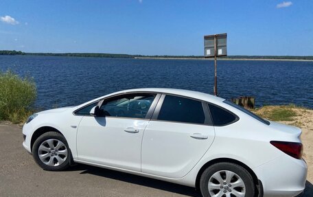 Opel Astra J, 2014 год, 1 100 000 рублей, 3 фотография