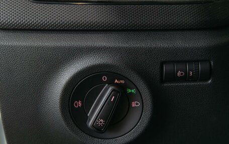 Volkswagen Polo VI (EU Market), 2021 год, 1 750 000 рублей, 20 фотография