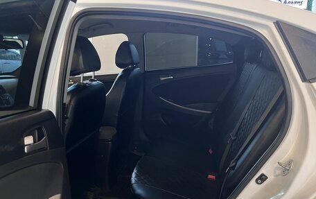 Hyundai Solaris II рестайлинг, 2014 год, 670 000 рублей, 24 фотография