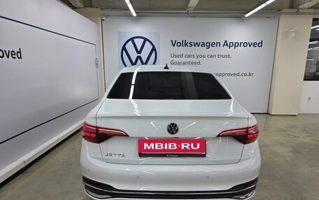 Volkswagen Jetta VII, 2023 год, 1 880 095 рублей, 4 фотография
