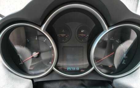 Chevrolet Cruze II, 2010 год, 580 000 рублей, 6 фотография