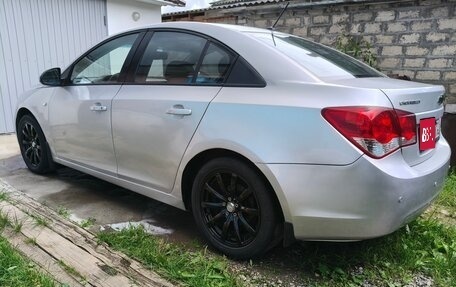 Chevrolet Cruze II, 2010 год, 580 000 рублей, 3 фотография