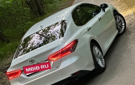 Toyota Camry, 2021 год, 3 640 000 рублей, 3 фотография