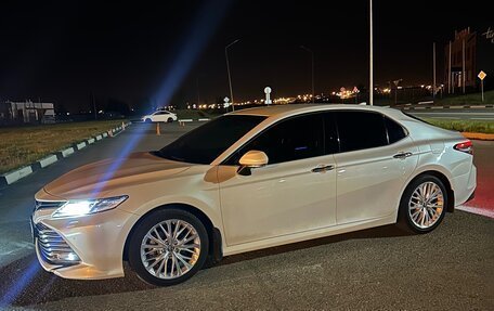 Toyota Camry, 2021 год, 3 640 000 рублей, 5 фотография