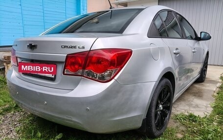 Chevrolet Cruze II, 2010 год, 580 000 рублей, 2 фотография