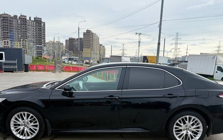 Toyota Camry, 2021 год, 2 300 000 рублей, 2 фотография