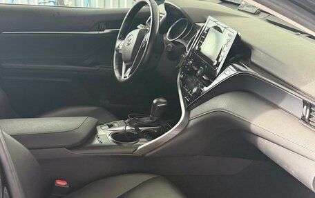 Toyota Camry, 2021 год, 2 300 000 рублей, 7 фотография