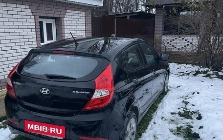 Hyundai Solaris II рестайлинг, 2015 год, 950 000 рублей, 2 фотография