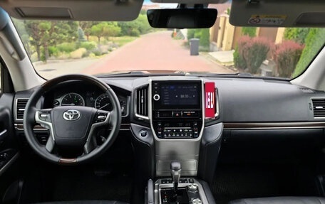 Toyota Land Cruiser 200, 2019 год, 6 720 000 рублей, 3 фотография