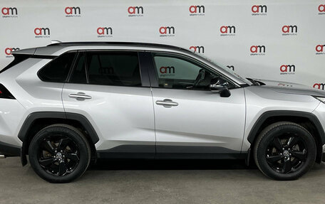 Toyota RAV4, 2021 год, 3 199 000 рублей, 8 фотография
