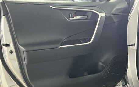 Toyota RAV4, 2021 год, 3 199 000 рублей, 21 фотография