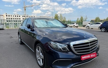Mercedes-Benz E-Класс, 2017 год, 3 500 000 рублей, 3 фотография