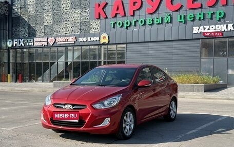 Hyundai Solaris II рестайлинг, 2011 год, 680 000 рублей, 1 фотография