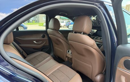 Mercedes-Benz E-Класс, 2017 год, 3 500 000 рублей, 13 фотография