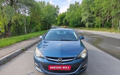 Opel Astra J, 2014 год, 605 000 рублей, 3 фотография
