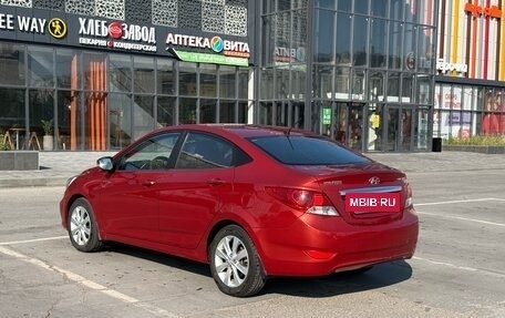Hyundai Solaris II рестайлинг, 2011 год, 680 000 рублей, 5 фотография