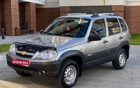 Chevrolet Niva I рестайлинг, 2014 год, 475 000 рублей, 2 фотография