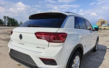 Volkswagen T-Roc I, 2022 год, 2 050 000 рублей, 4 фотография