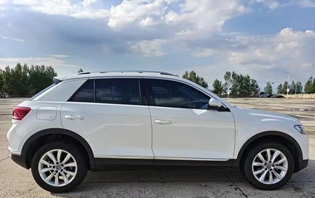 Volkswagen T-Roc I, 2022 год, 2 050 000 рублей, 8 фотография