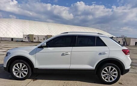 Volkswagen T-Roc I, 2022 год, 2 050 000 рублей, 7 фотография