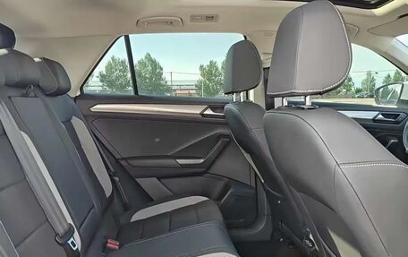 Volkswagen T-Roc I, 2022 год, 2 050 000 рублей, 18 фотография