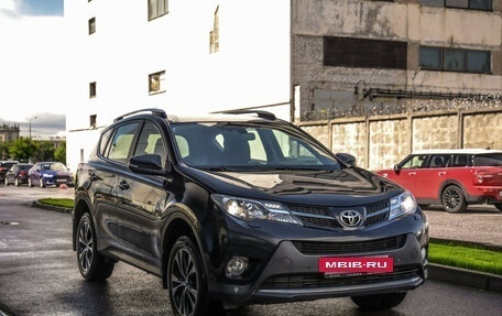 Toyota RAV4, 2015 год, 2 150 000 рублей, 6 фотография