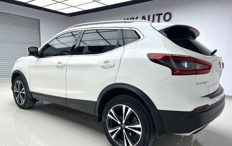 Nissan Qashqai, 2022 год, 2 200 000 рублей, 4 фотография