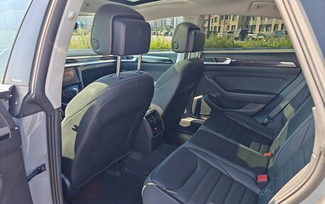 Volkswagen Passat CC, 2021 год, 3 799 999 рублей, 16 фотография