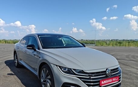 Volkswagen Passat CC, 2021 год, 3 799 999 рублей, 7 фотография